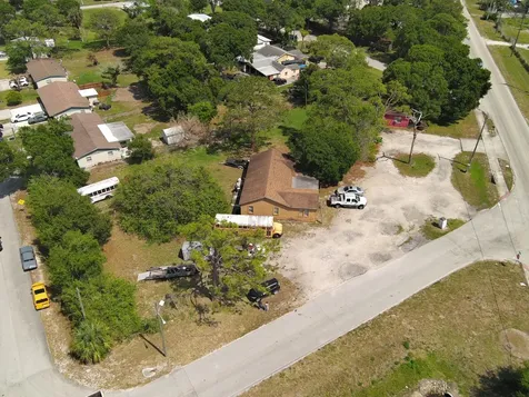 902 Angle Road Fort Pierce FL 34947