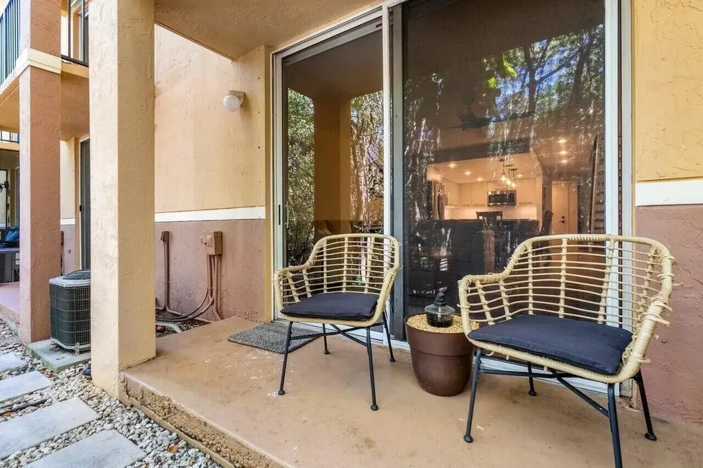 1100 Scotia Drive Hypoluxo FL 33462