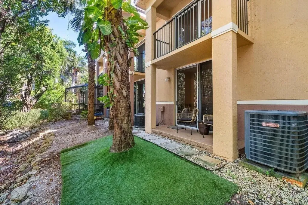1100 Scotia Drive Hypoluxo FL 33462
