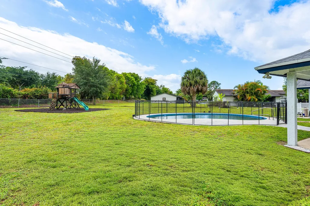 206 Parkwood Drive S Royal Palm Beach FL 33411