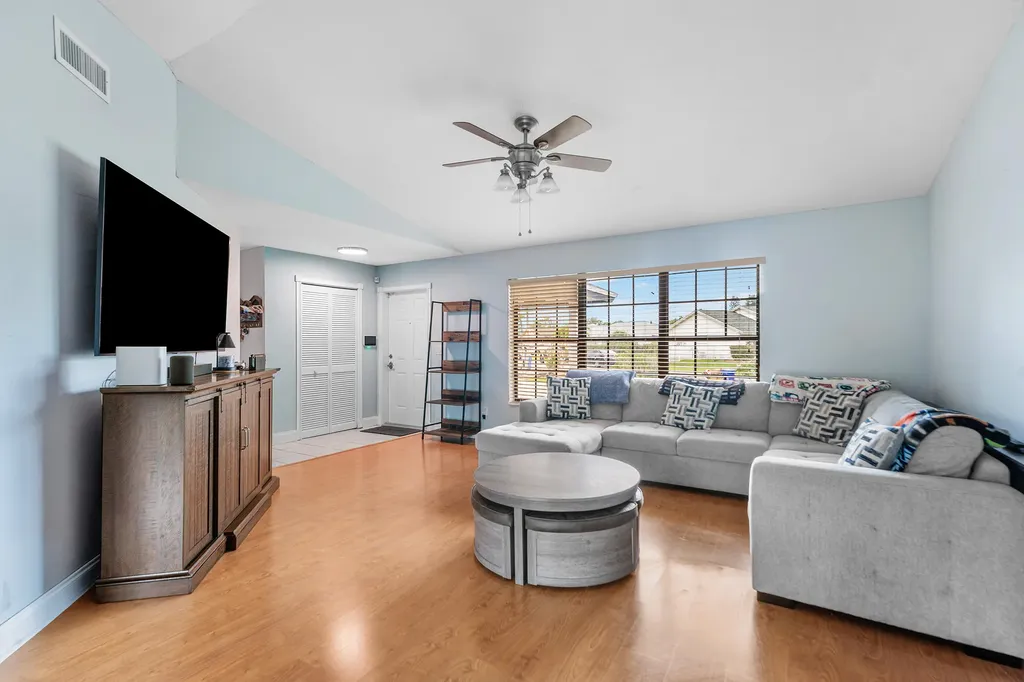 206 Parkwood Drive S Royal Palm Beach FL 33411