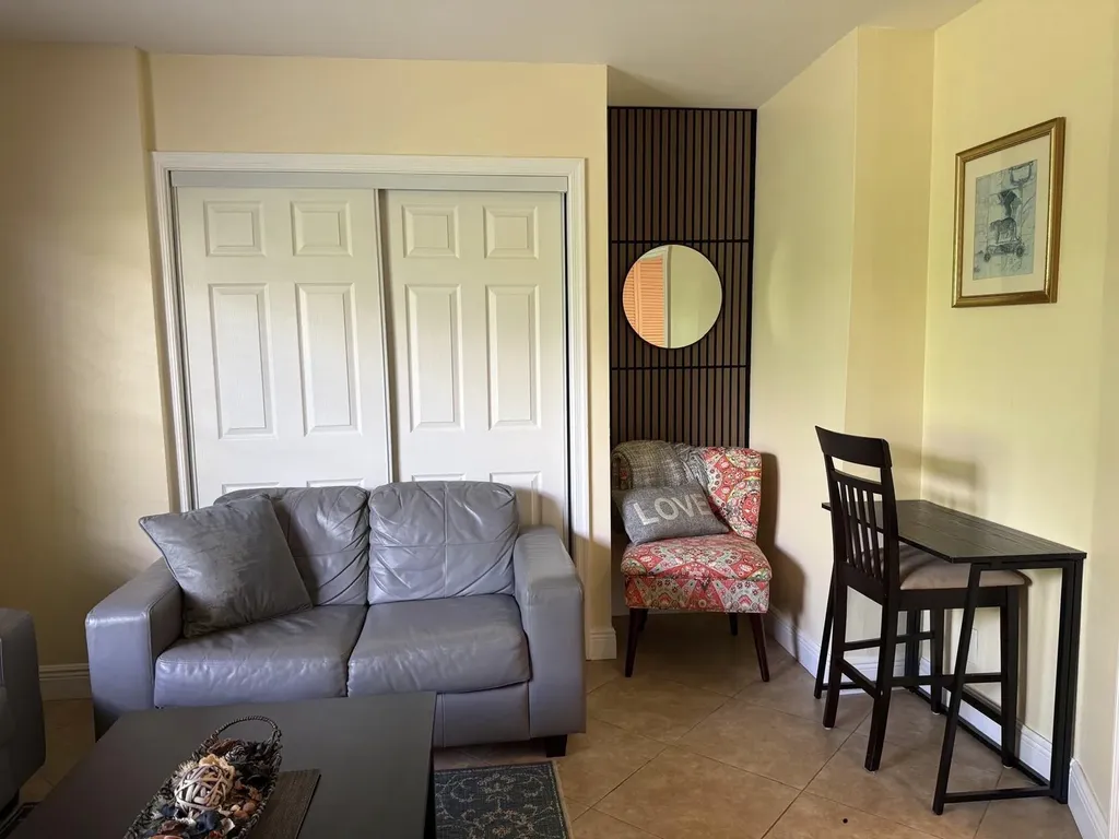 803 NE 2nd Avenue Delray Beach FL 33444