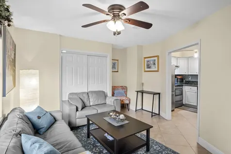 803 NE 2nd Avenue Delray Beach FL 33444