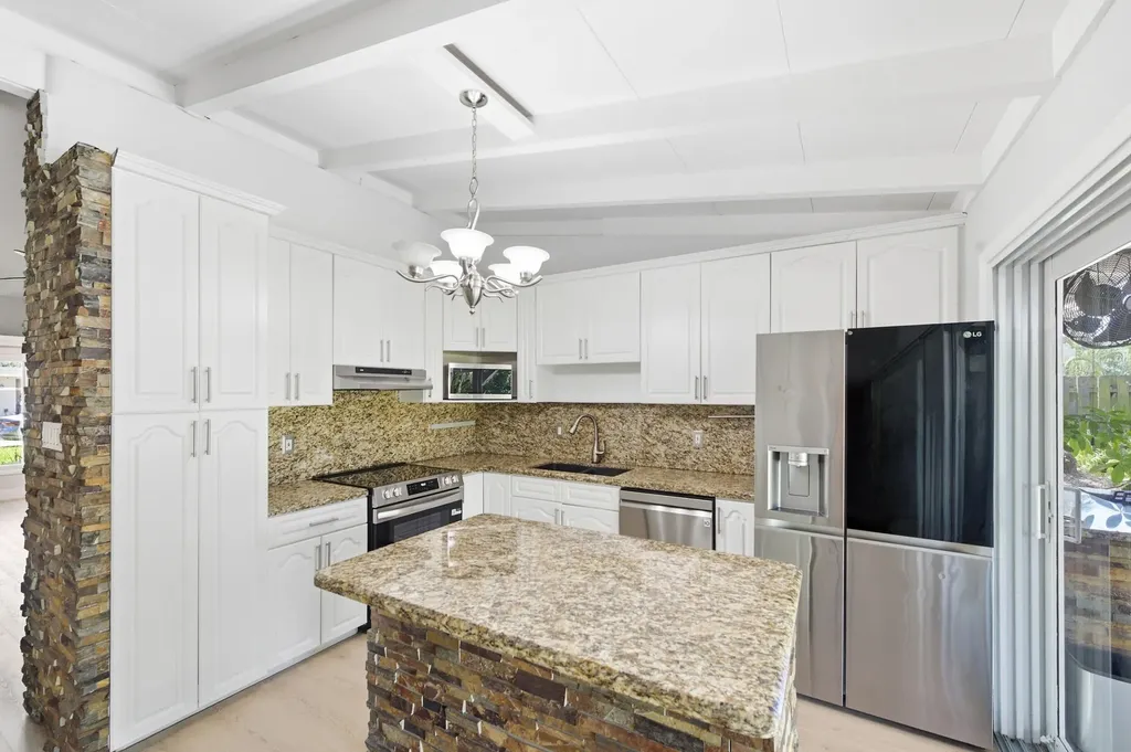 2549 Flamingo Lane Fort Lauderdale FL 33312