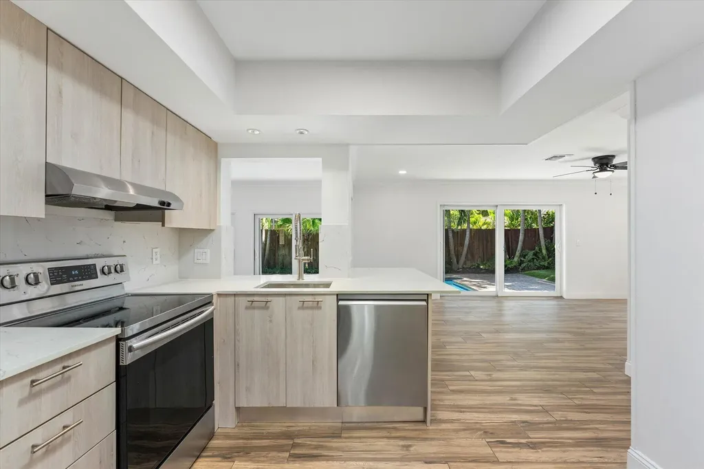 884 NW 6th Drive Boca Raton FL 33486