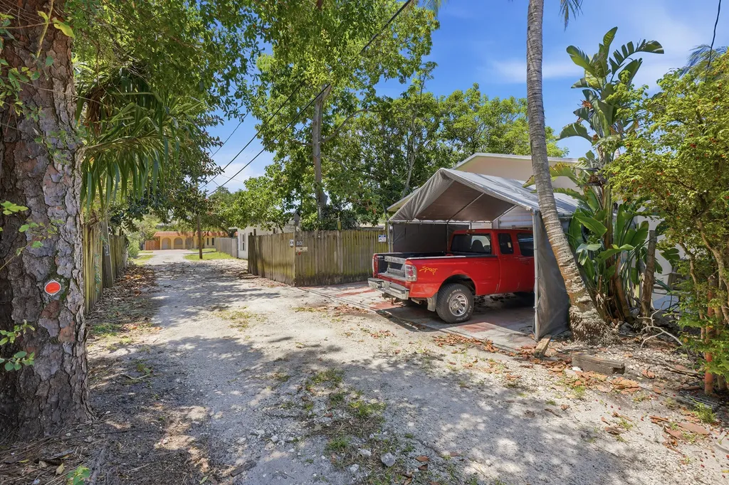 512 SW 15th Street Fort Lauderdale FL 33315