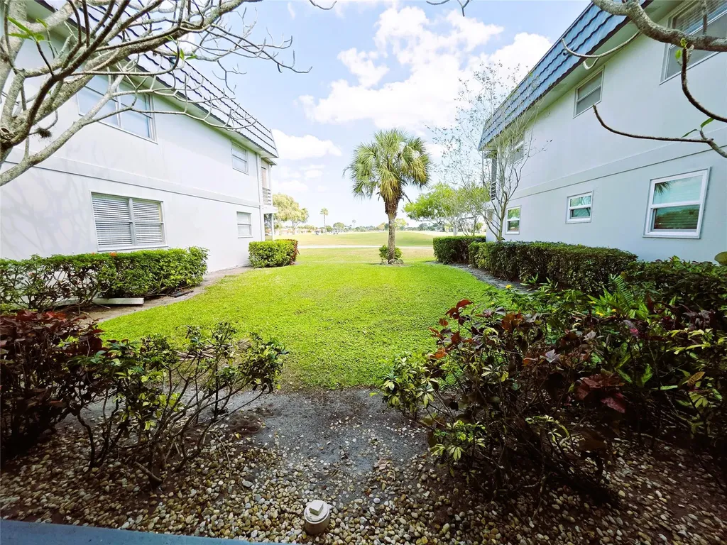216 Tuscany Delray Beach FL 33446