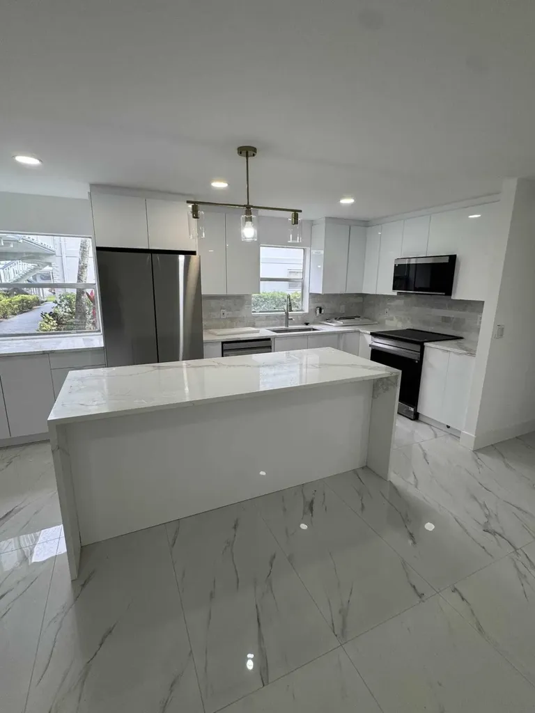 216 Tuscany Delray Beach FL 33446