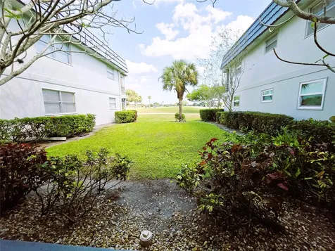 216 Tuscany Delray Beach FL 33446