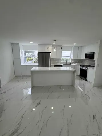 216 Tuscany Delray Beach FL 33446