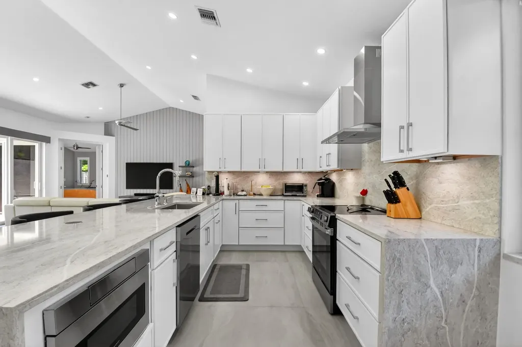 5063 Ventura Drive Delray Beach FL 33484