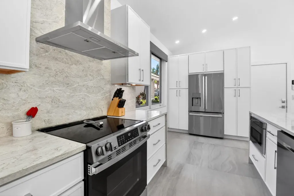 5063 Ventura Drive Delray Beach FL 33484