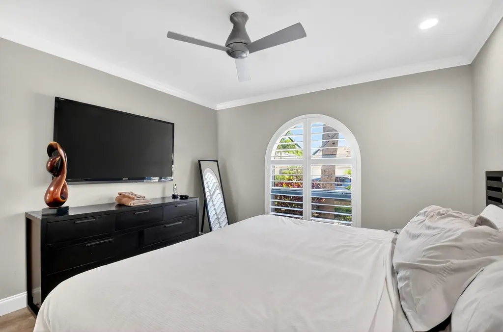 5063 Ventura Drive Delray Beach FL 33484