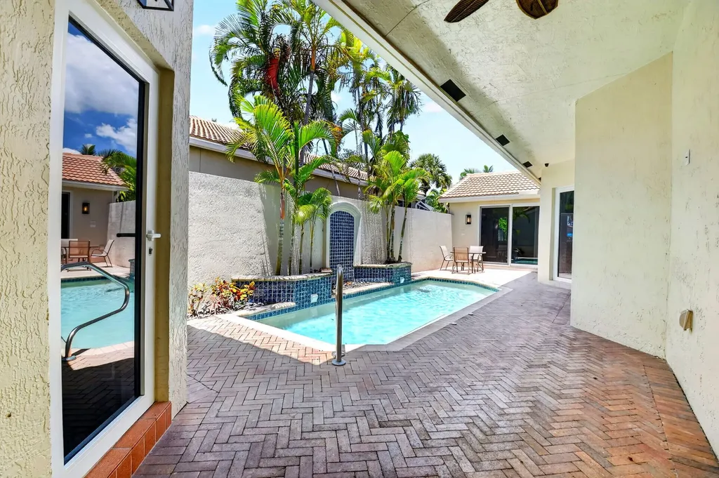 5063 Ventura Drive Delray Beach FL 33484