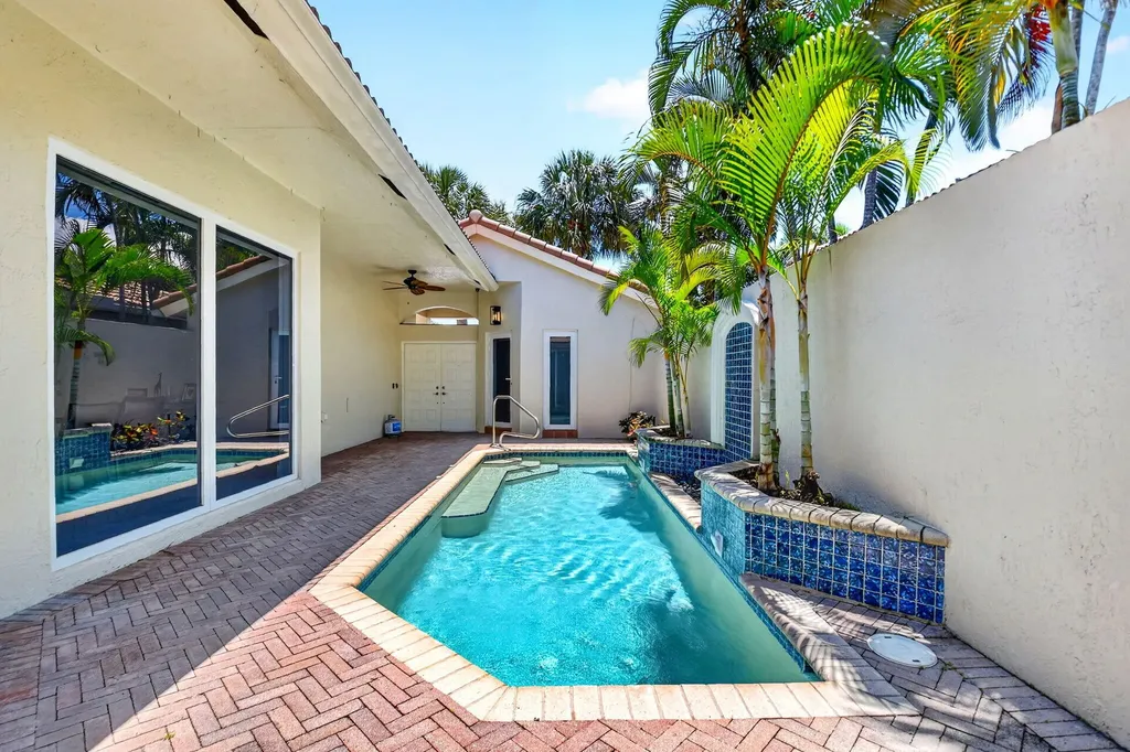 5063 Ventura Drive Delray Beach FL 33484