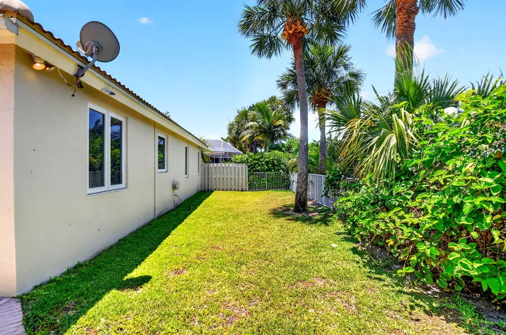 5063 Ventura Drive Delray Beach FL 33484
