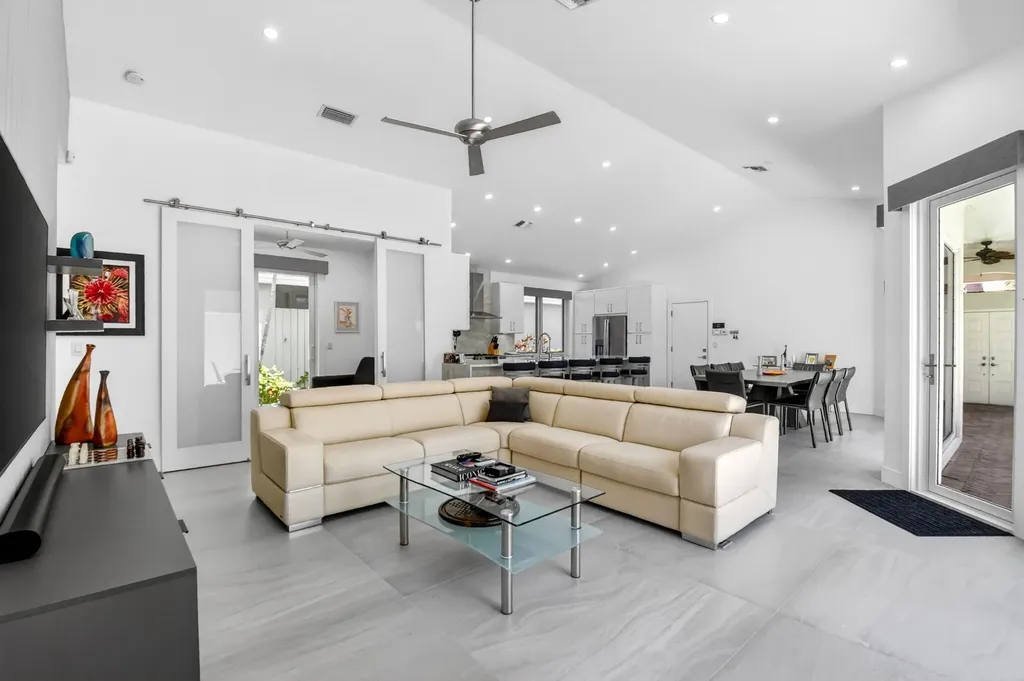 5063 Ventura Drive Delray Beach FL 33484