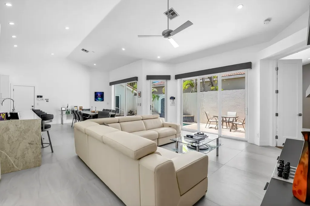 5063 Ventura Drive Delray Beach FL 33484