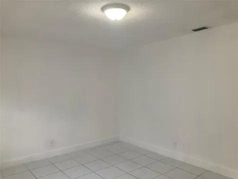 6230 SW 4th Place Margate FL 33068