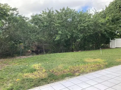 6230 SW 4th Place Margate FL 33068