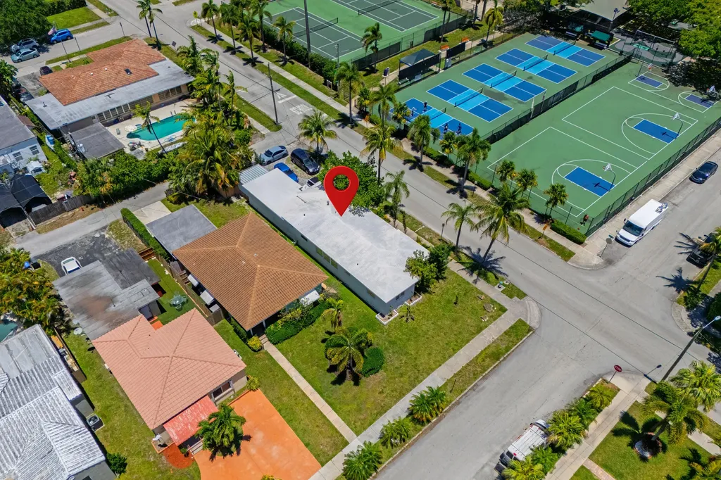1603 Jefferson Street Hollywood FL 33020