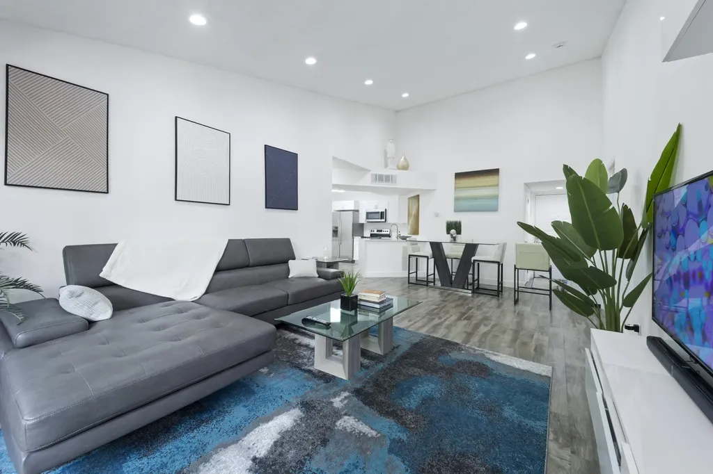 8851 Wiles Road Coral Springs FL 33067