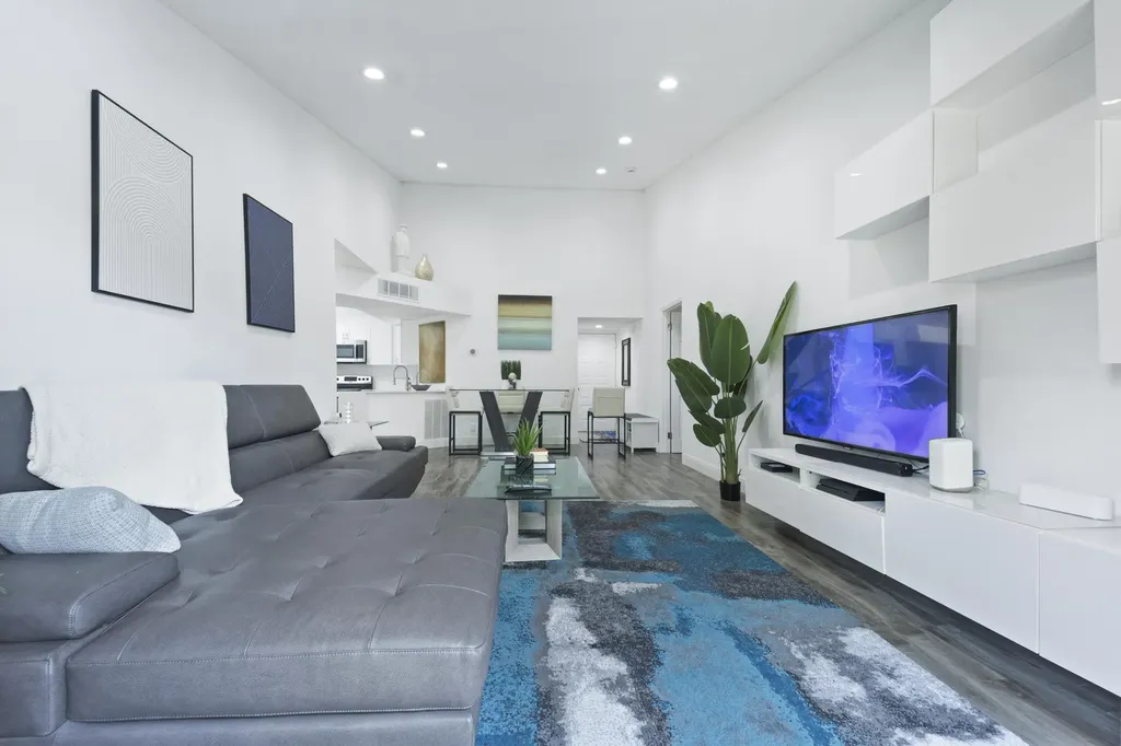 8851 Wiles Road Coral Springs FL 33067