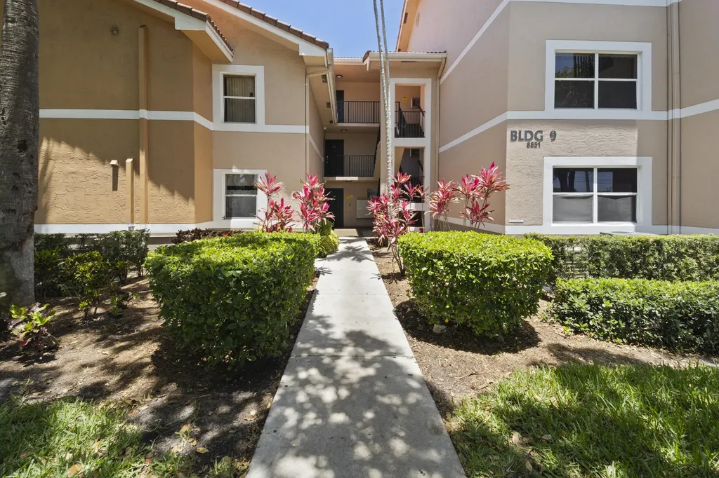 8851 Wiles Road Coral Springs FL 33067