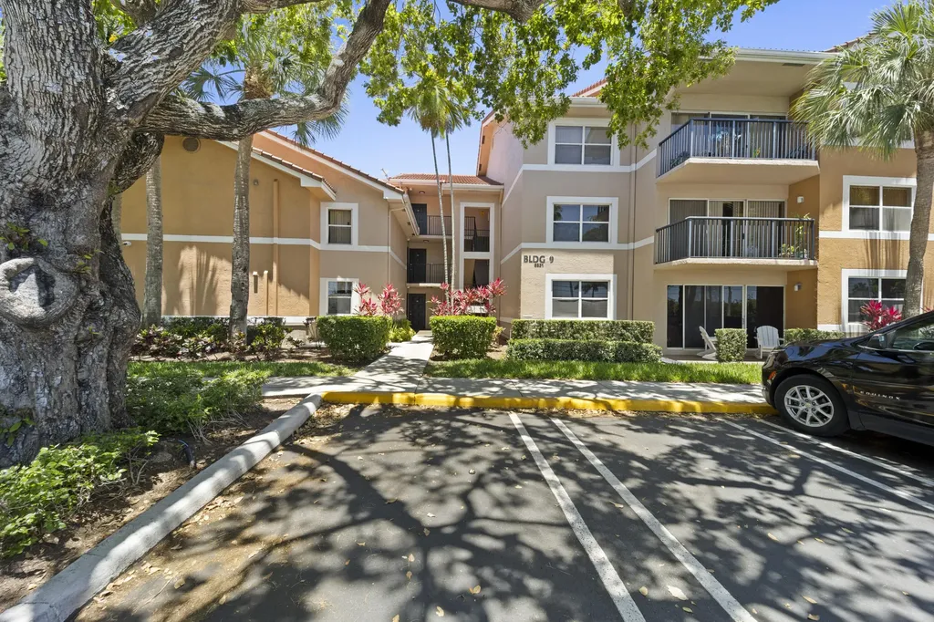 8851 Wiles Road Coral Springs FL 33067