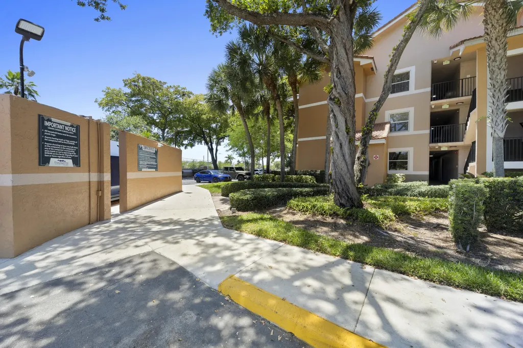 8851 Wiles Road Coral Springs FL 33067