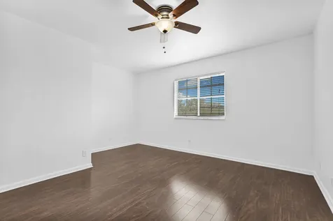 1427 NW 34th Way Lauderhill FL 33311