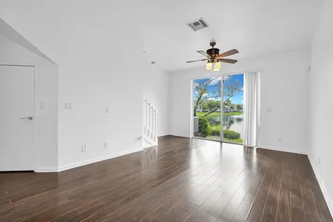1427 NW 34th Way Lauderhill FL 33311