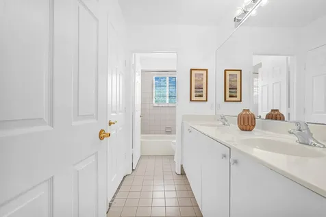 1427 NW 34th Way Lauderhill FL 33311