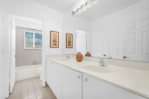 1427 NW 34th Way Lauderhill FL 33311