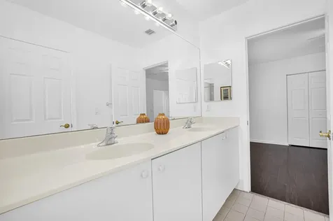 1427 NW 34th Way Lauderhill FL 33311