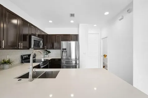 1427 NW 34th Way Lauderhill FL 33311
