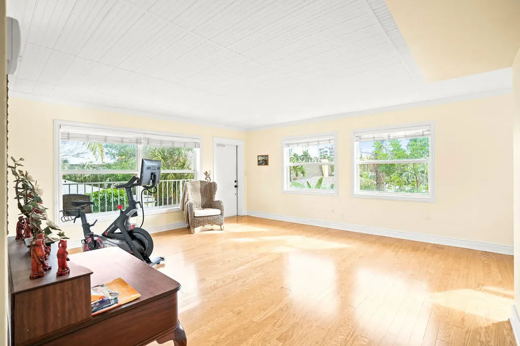 114 Cascade Lane Palm Beach Shores FL 33404