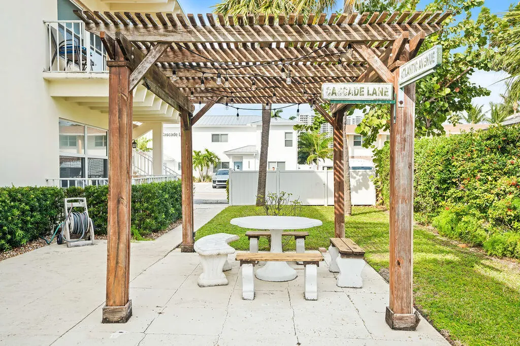 114 Cascade Lane Palm Beach Shores FL 33404
