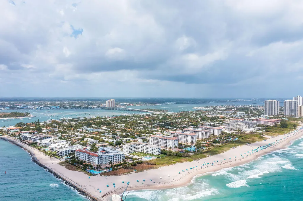 114 Cascade Lane Palm Beach Shores FL 33404