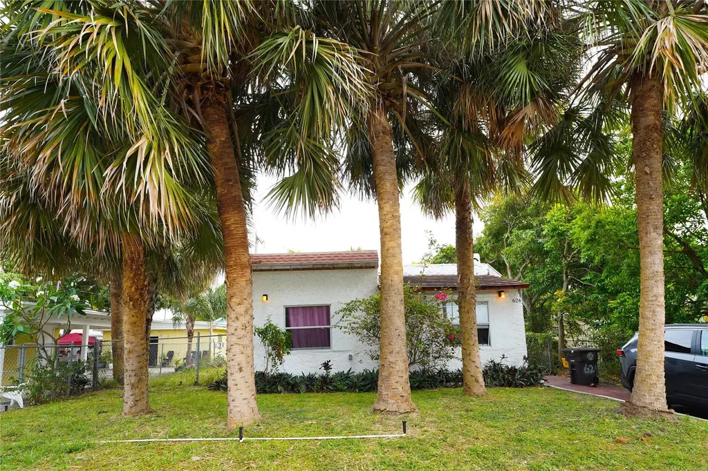624 51st Street West Palm Beach FL 33407