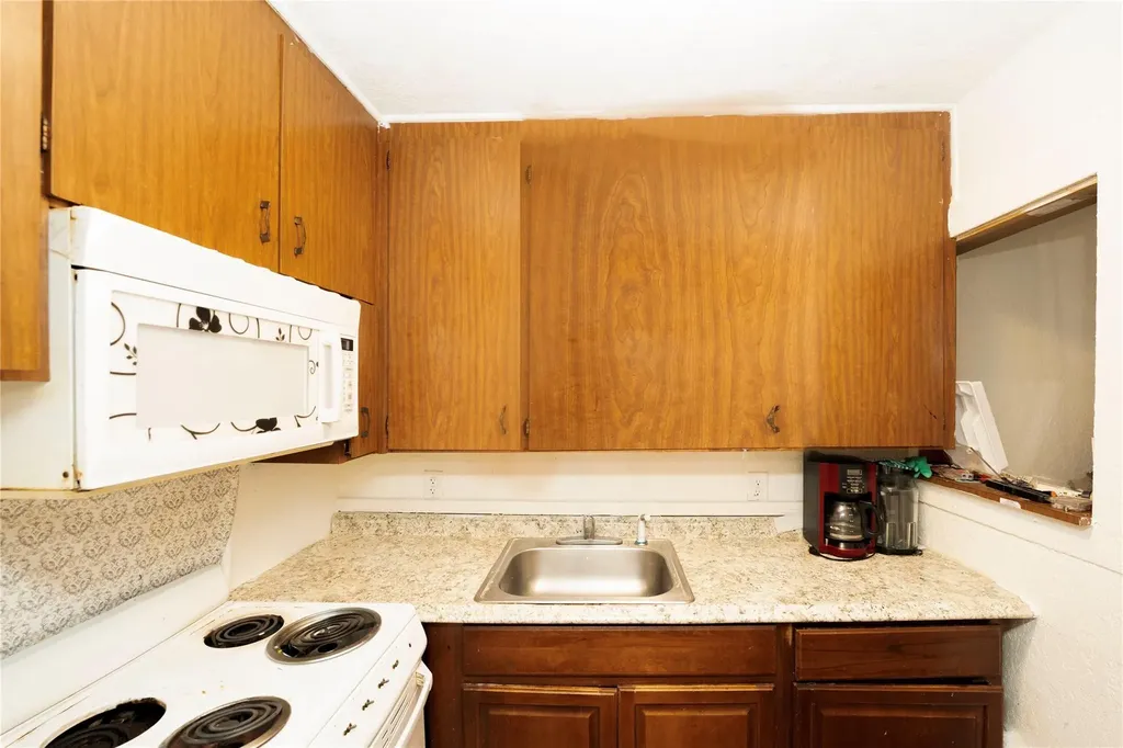 624 51st Street West Palm Beach FL 33407