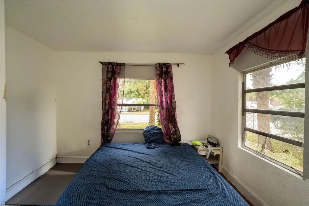 624 51st Street West Palm Beach FL 33407