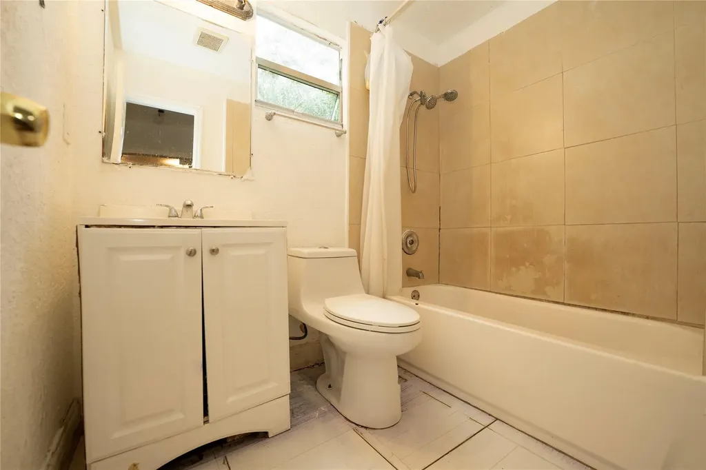 624 51st Street West Palm Beach FL 33407
