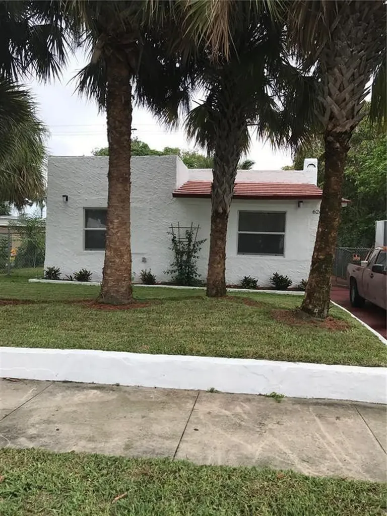 624 51st Street West Palm Beach FL 33407