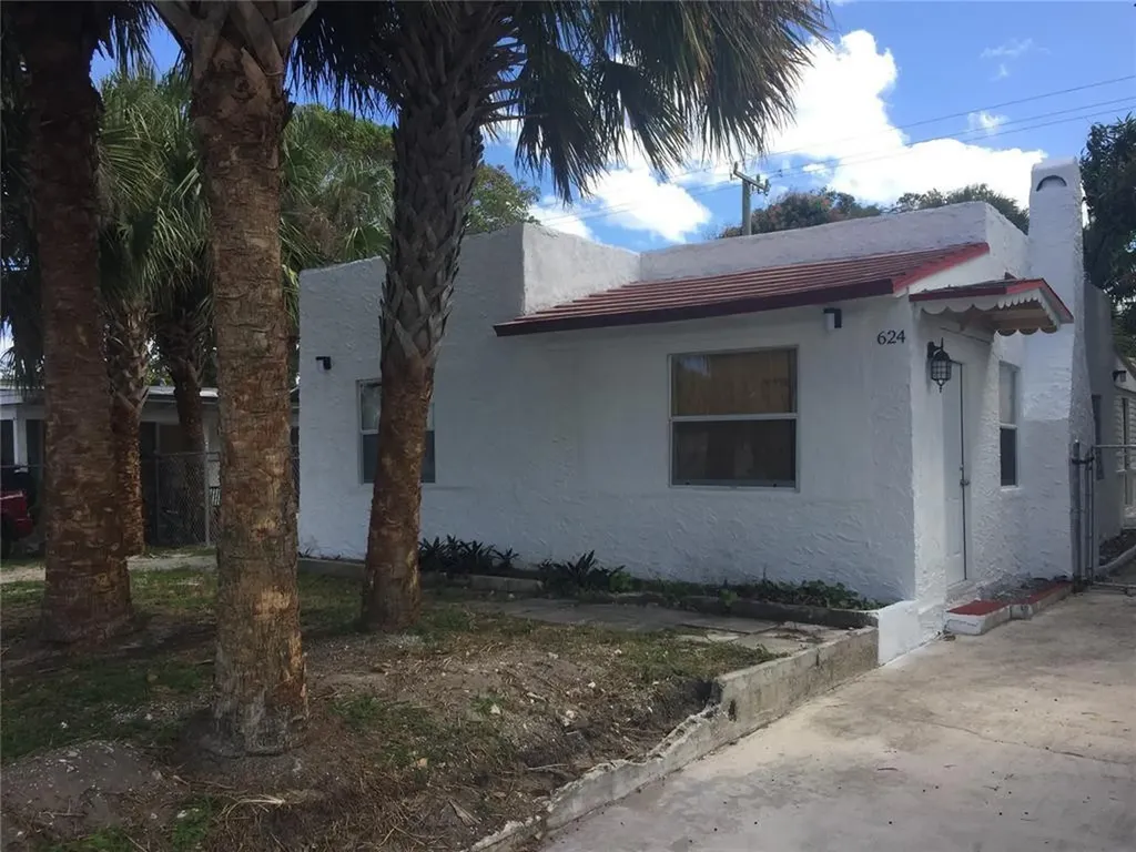 624 51st Street West Palm Beach FL 33407