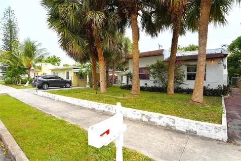 624 51st Street West Palm Beach FL 33407