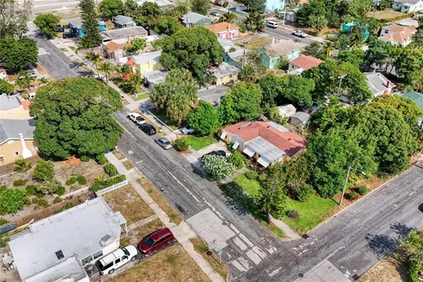 624 51st Street West Palm Beach FL 33407