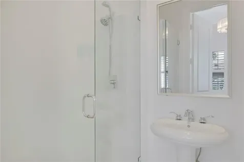 180 NE 6th Avenue Delray Beach FL 33483