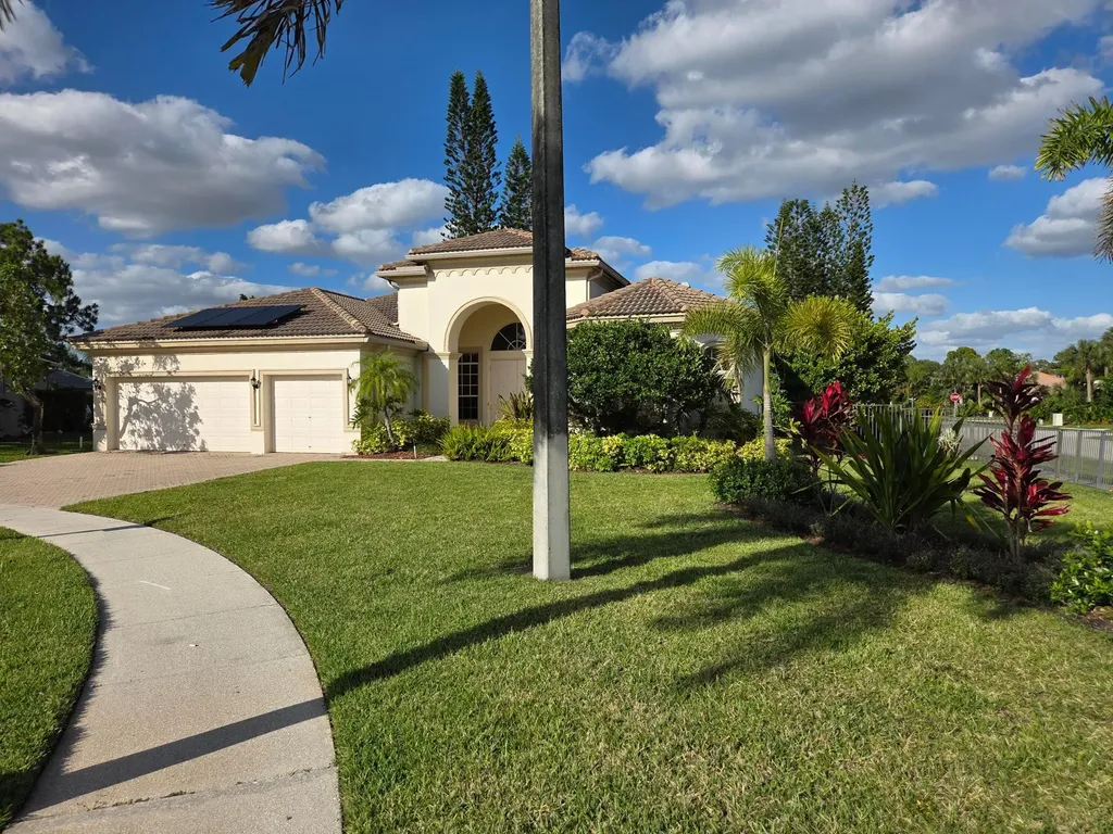 2926 E Fontana Court Royal Palm Beach FL 33411