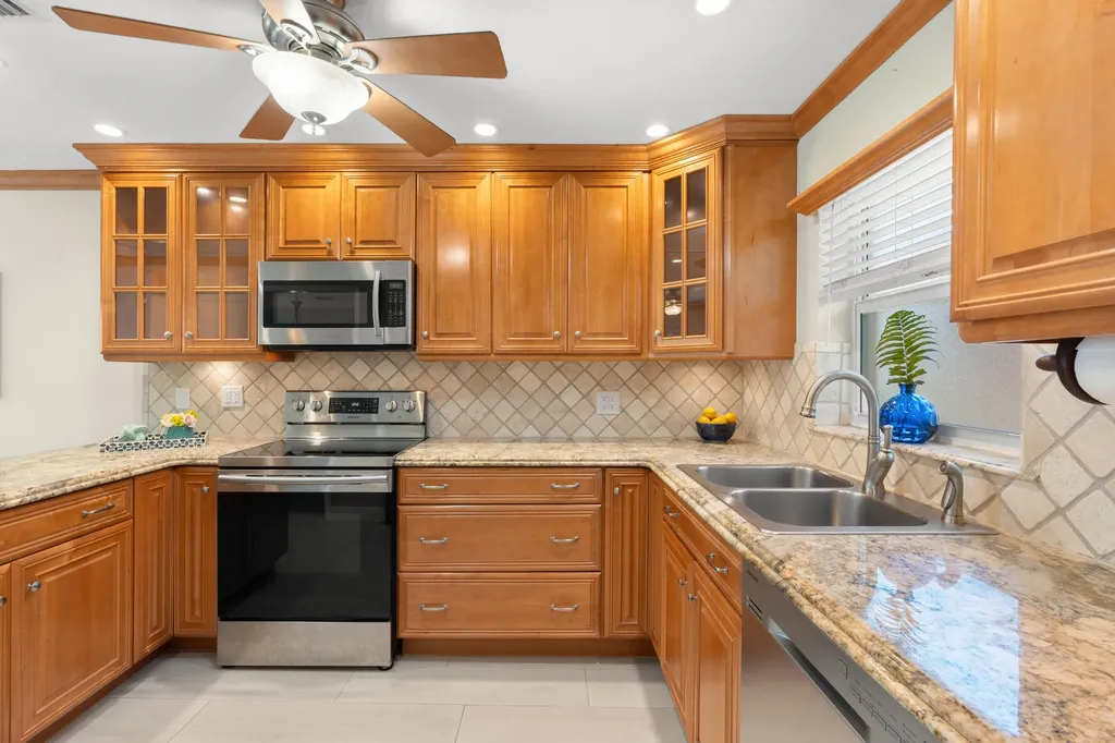 2820 NE 59th Street Fort Lauderdale FL 33308